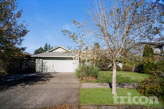 Building Photo - 13906 NE 45th St