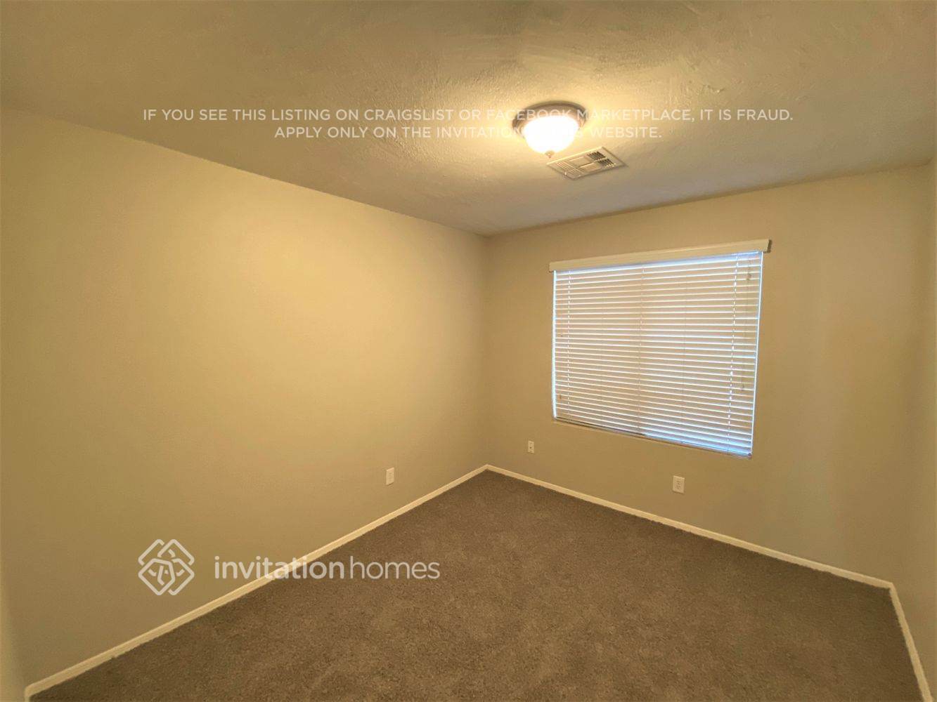 Building Photo - 6526 N 69th Dr