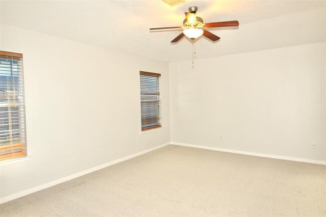 Building Photo - 2014 Kitty Hawk Dr