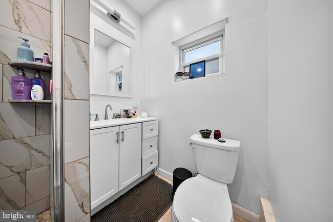 Building Photo - 1438 S 13th St