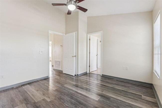 Building Photo - 6215 S Chickasaw Trail