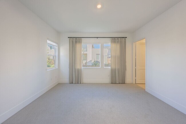 Building Photo - Brand New Estate Home Rent at Luna Park in GPN in Irvine