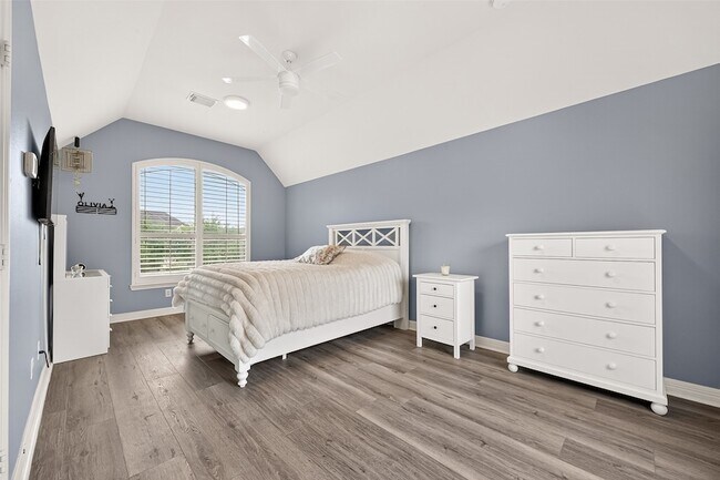 Building Photo - 3510 Artesian Springs Ln