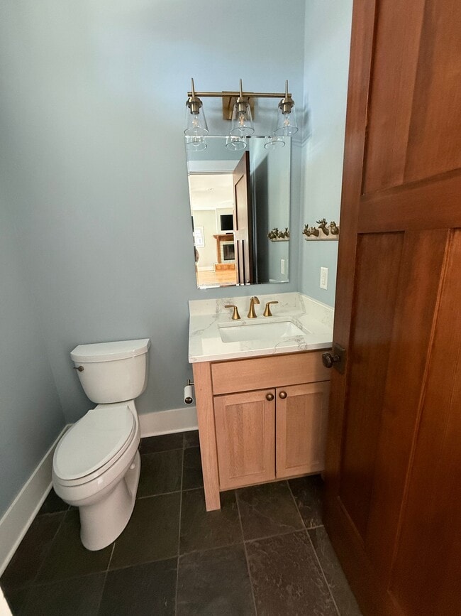 Building Photo - 425 S Yellowstone St