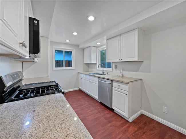 Building Photo - 5928 Lila Ln