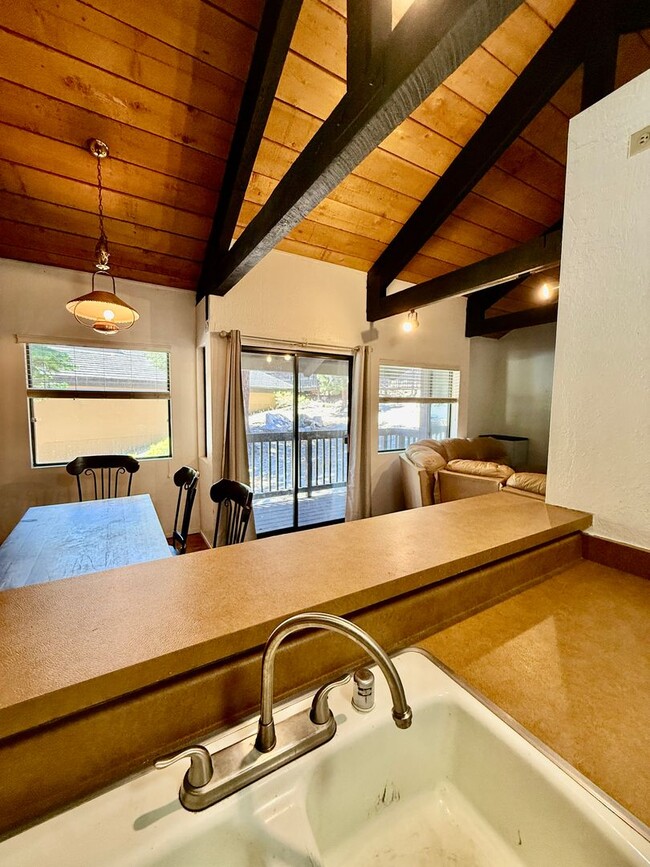 Building Photo - 1629 Majestic Pines Dr