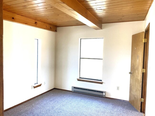 Building Photo - 88 Crestview Ln