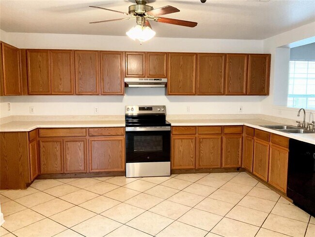 Building Photo - 13718 Merseyside Dr