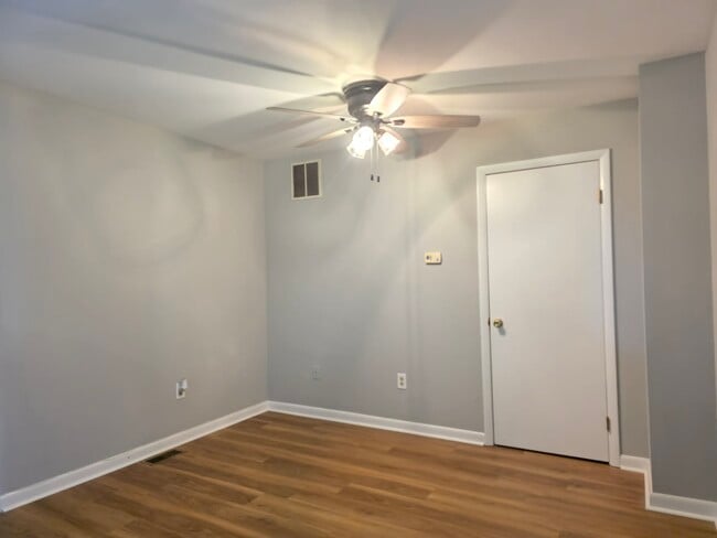 Building Photo - 209 Monticello Ave