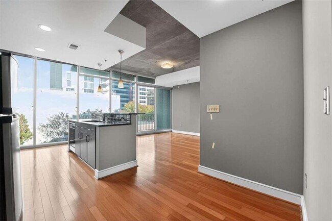 Building Photo - 44 Peachtree Pl NE