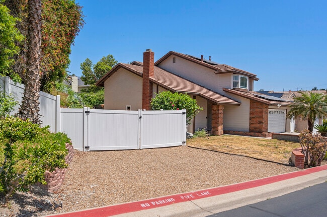 Building Photo - 10518 Pine Grove St