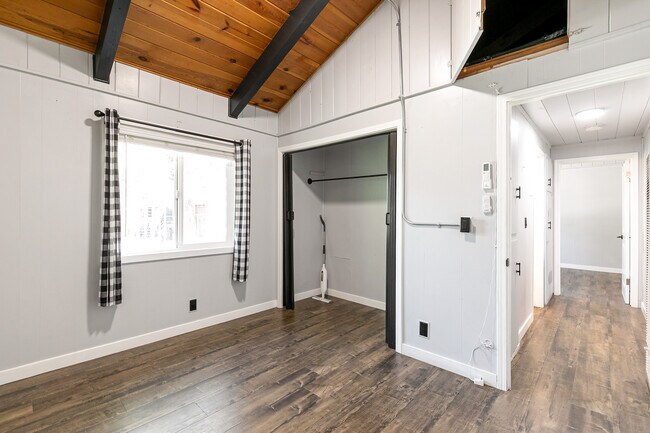 Building Photo - 108 Greenspot Blvd