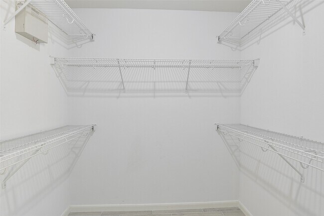 Building Photo - 2825 Woodspring Forest Dr