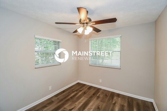 Building Photo - 4080 Loys Dr