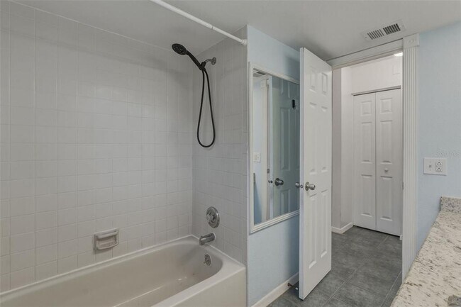 Building Photo - 11178 112th Ave