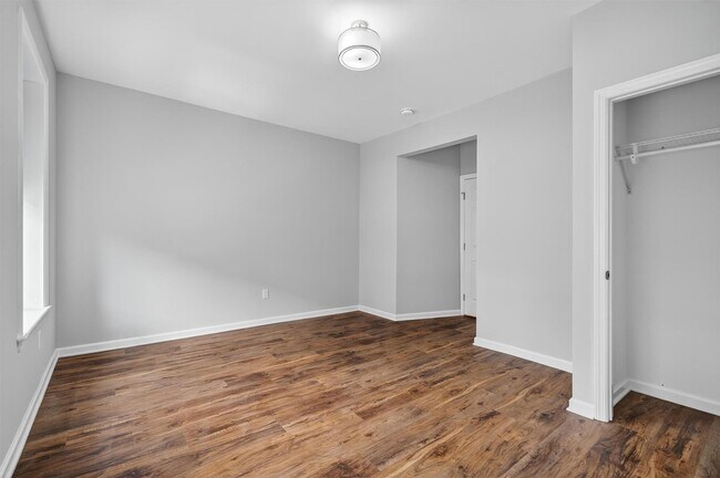 Building Photo - 90 Linden Ave