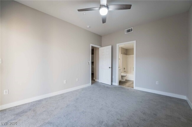 Building Photo - 5855 Valley Dr