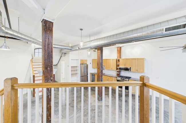 Building Photo - 28 Bayley St