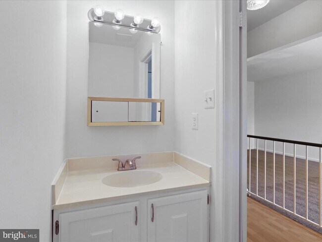 Building Photo - 5513 Ridgeton Hill Ct
