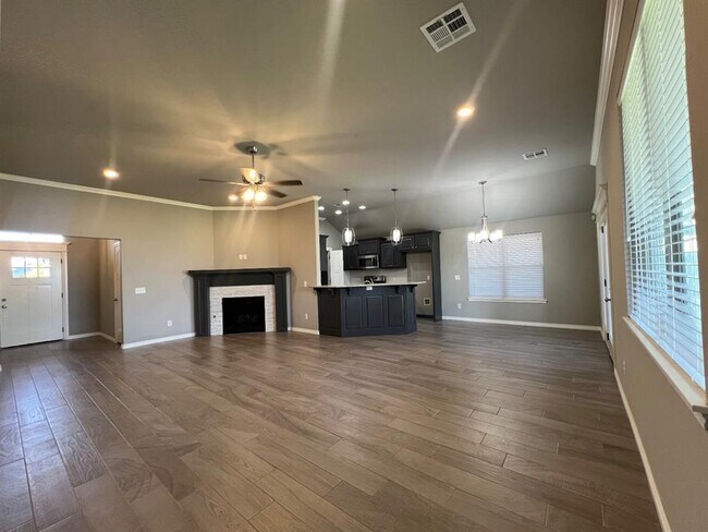 Building Photo - 8722 SW 40th Ter