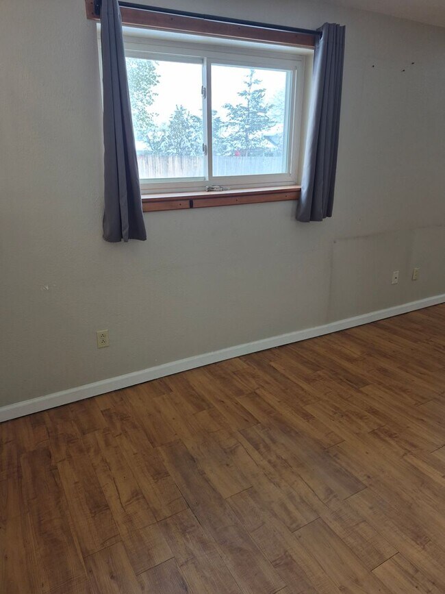 Building Photo - Charming home with garage & big back yard| Morrison, CO