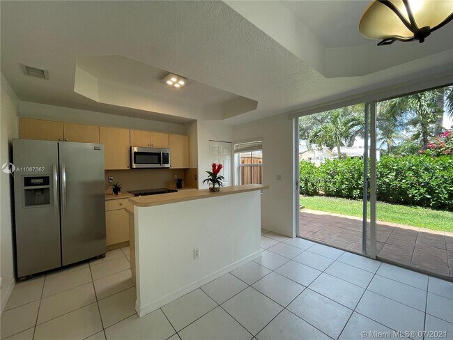 Building Photo - 4961 Leeward Ln