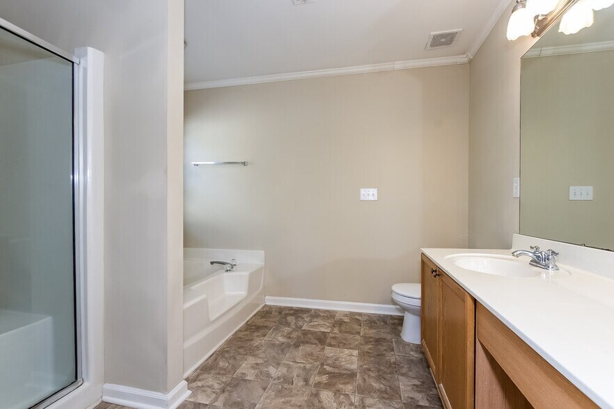 Building Photo - 11400 Brook Meadow Pl