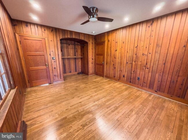 Building Photo - 37899 Snickersville Turnpike