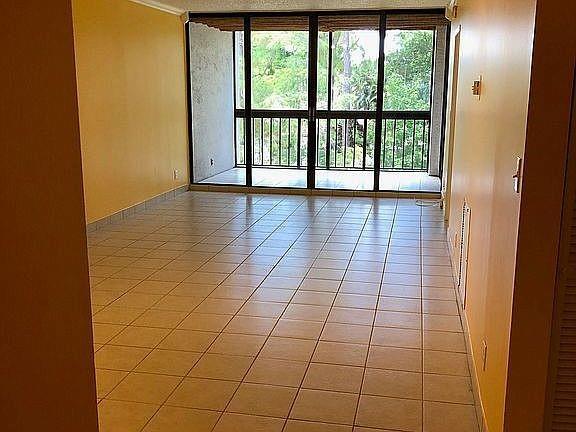 Building Photo - 8433 Forest Hills Dr