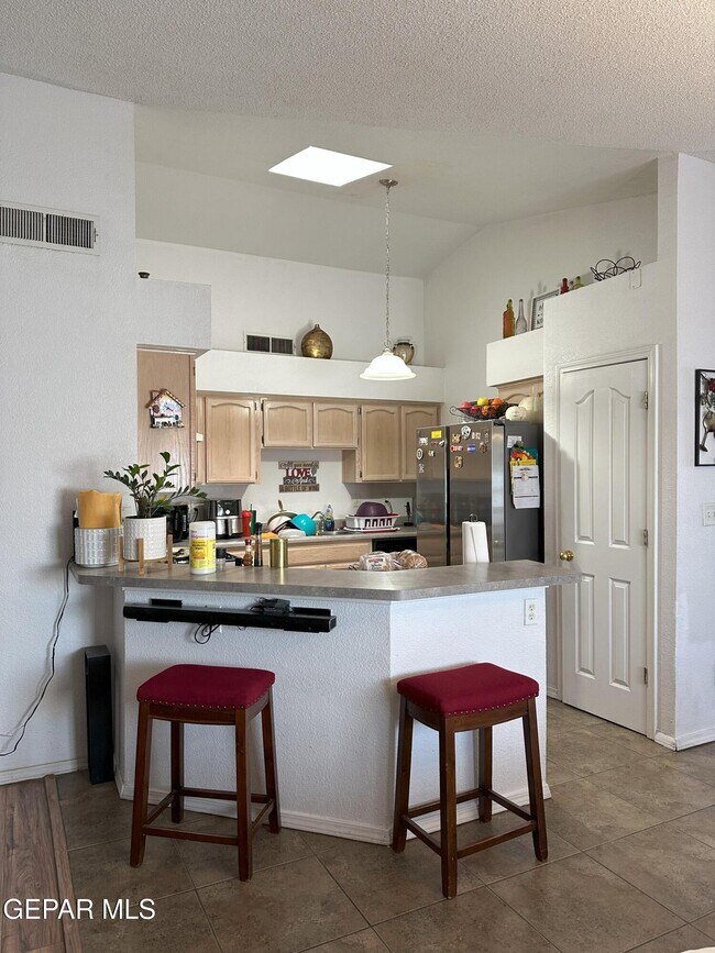 Building Photo - 12621 Tierra India Way