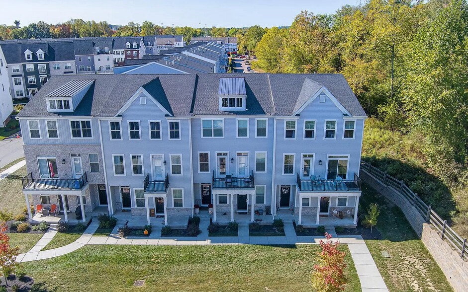 Building Photo - 964 Skylar Ct