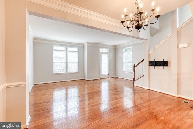 Building Photo - 9301 Paragon Way