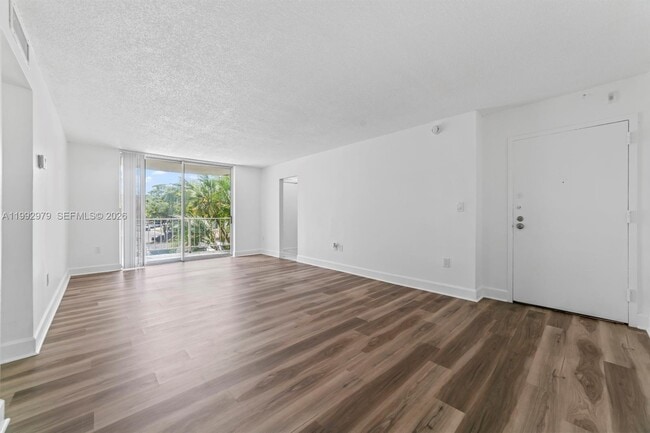 Building Photo - 498 NW 165th St