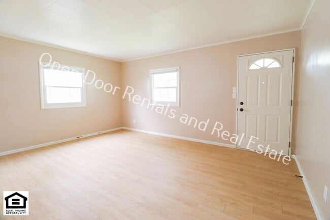 Building Photo - Great 2 bedroom home!
