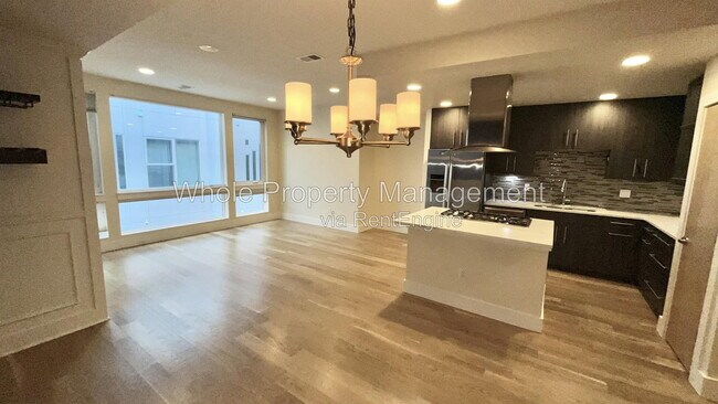 Building Photo - 3032 Zuni St