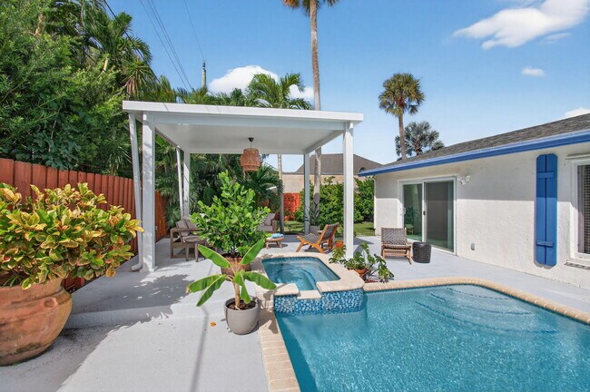 Building Photo - 802 Mallard Dr