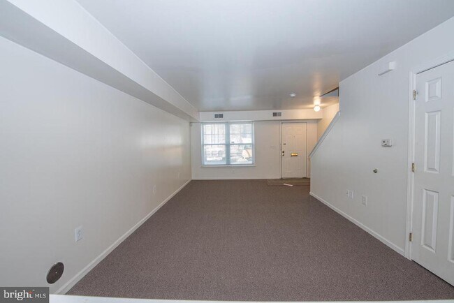 Building Photo - 759 N 44th St
