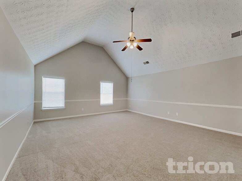 Building Photo - 25 Heaton Dr