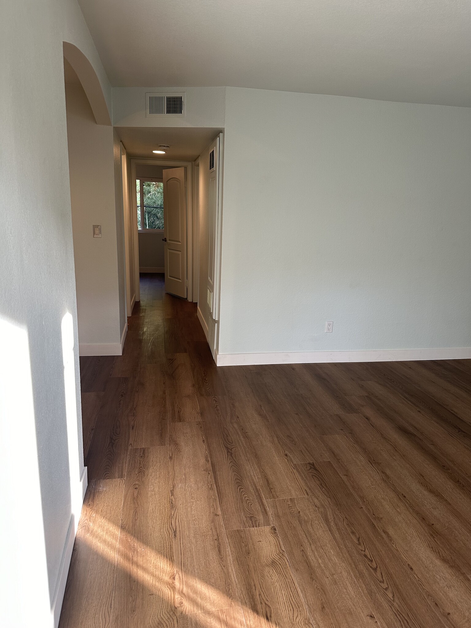 Hallway - 4463 Home Avenue Unit 2