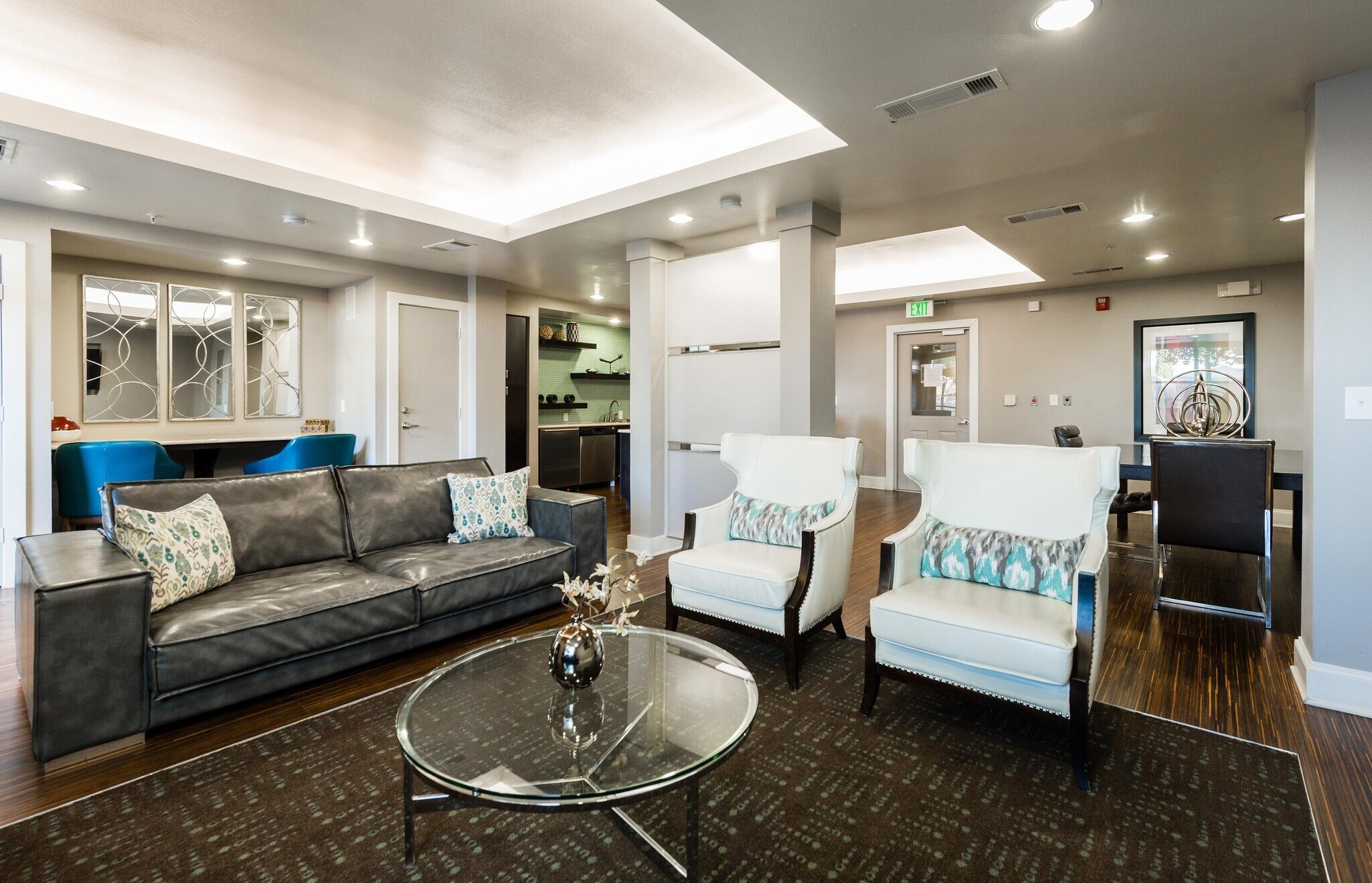 Building Photo - 15777 Quorum Dr