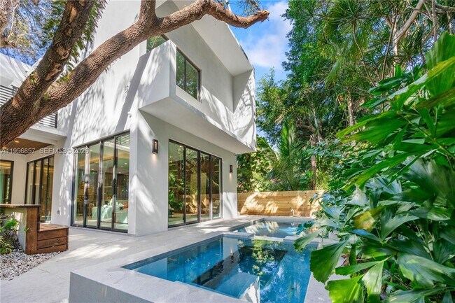 Building Photo - 2805 Freeman St