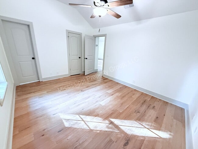 Building Photo - 2BR/2BA FOR RENT