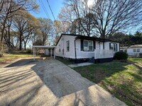 Building Photo - 402 S Yates St