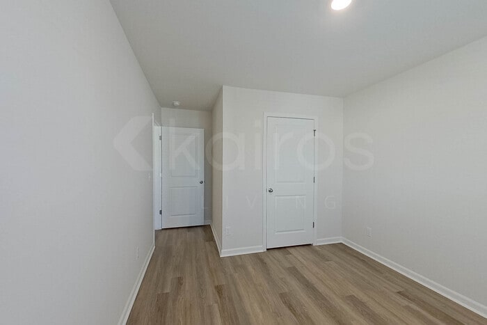 Building Photo - 117 Inez Ave