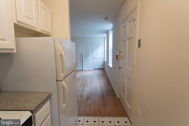 Building Photo - 526 Spruce St