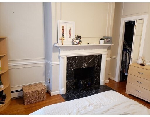 Building Photo - 14 Lindall Pl