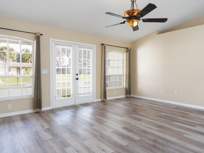 Building Photo - RENT THIS HOME WITH ZERO DEPOSIT