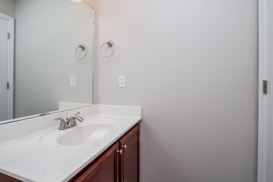 Building Photo - 1413 Micheles Way