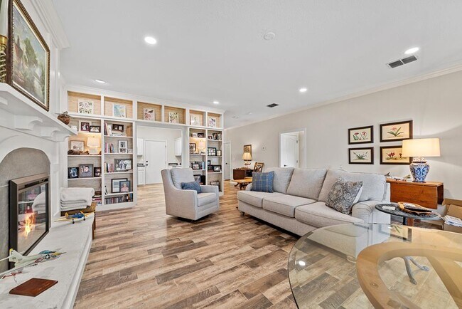 Building Photo - 1008 Edinburgh Dr