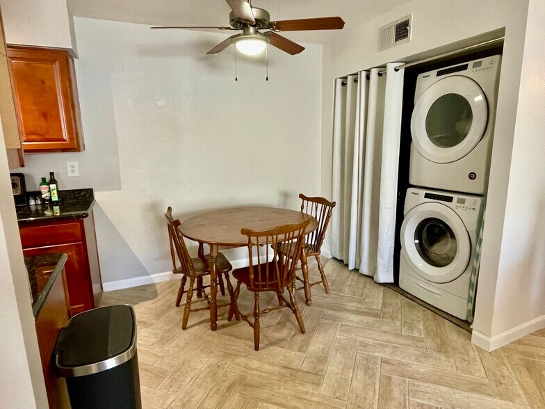 Building Photo - 5877 N Granite Reef Rd